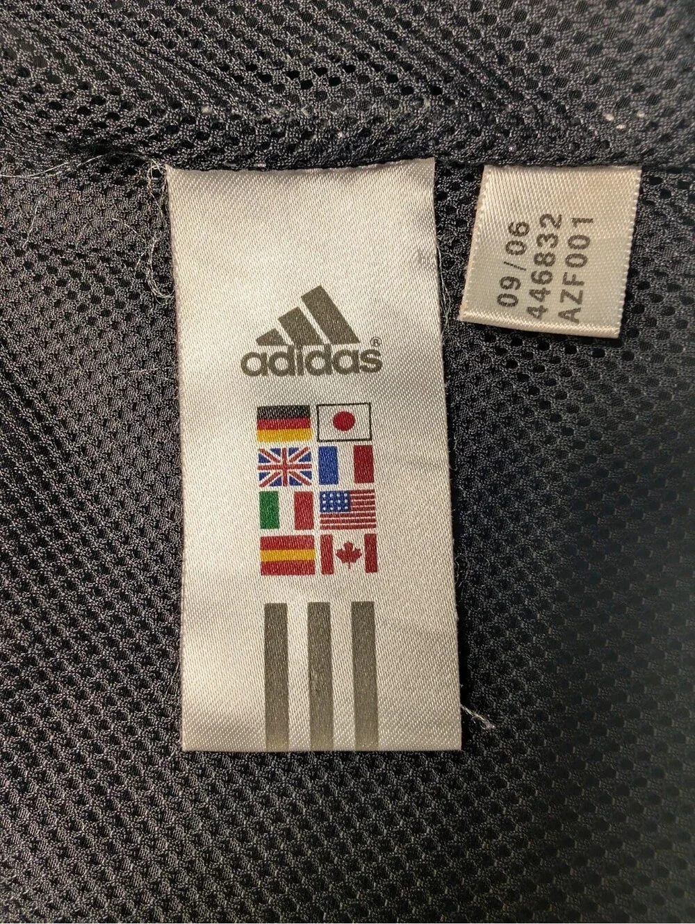 VTG 2006 adidas Hooded Full Zip Windbreaker Jacket Black 3 Stripes Y2K Sz XL